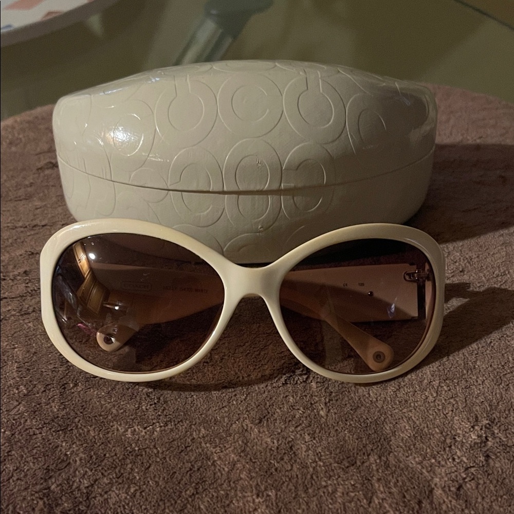 COACH | Cream Sunglasses with Case